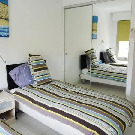 Roi 2 Apartment